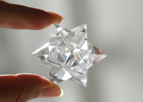 【聖なる守護者】ラクタの箱入り ガネッシュヒマール産 水晶 アステロイド