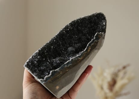 【魔法が生まれた銀河】スーパークオリティ ブラックアメジスト
