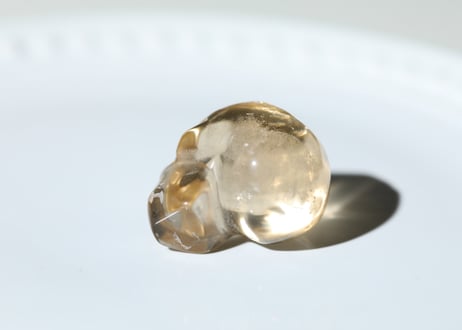 【軽やかに楽しむ】虹入り ナチュラルシトリン スカル