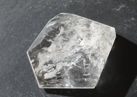 【光の大地へ】虹入り レムリアンクォーツ 磨き