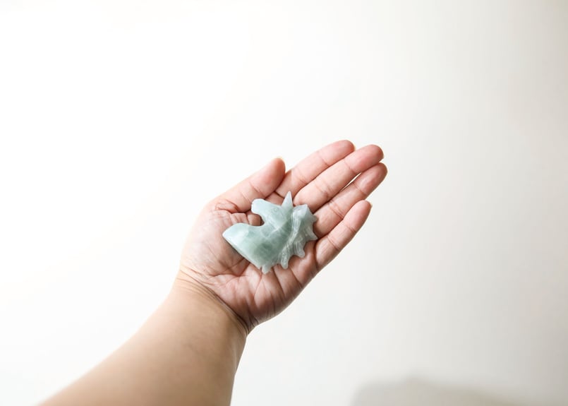 アクアマリン　ユニコーン　天然石　置物 高品質 レア 希少 縁起物 天然石 仏法 神話 水 自然