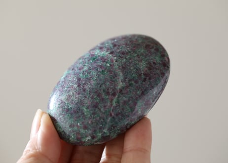 技封入❣️【青天井に夢が叶う、青天井に成功に導く】ルビーインフックサイト 握り石 ※イベントクーポン使用不可