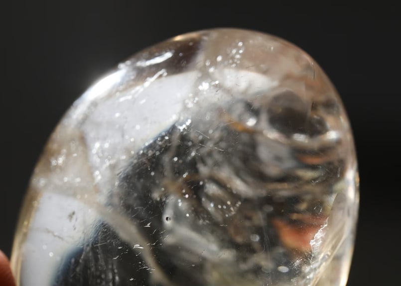 カルマ解放のシッティ入り】虹入り スモーキークォーツ 握り石 | Y.S.Y24