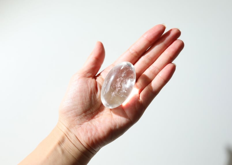 ☆美麗　虹キラキラヒマラヤ水晶　原石☆ ☆ヒマラヤ産 極上☆虹入り水晶玉20mm/59ctとポーチ付