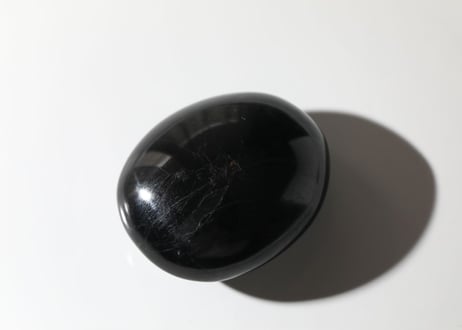 【カルマ解放のシッティ入り】ブラックトルマリン 握り石
