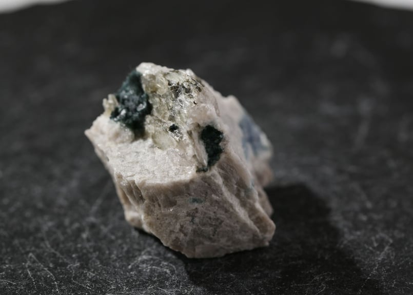 日本の石】茨城県産 グリーントルマリン 原石 | Y.S.Y24