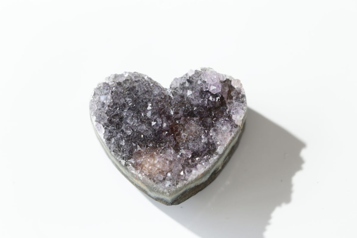 天然　ハート型　アメジスト　クラスター アメジスト クラスター ハート型 | ハート型 | Crystals by Purely