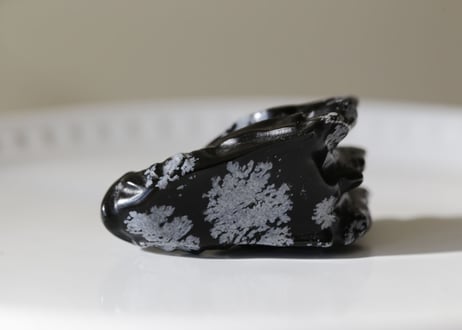 スノーフレークオブシディアン ドラゴン