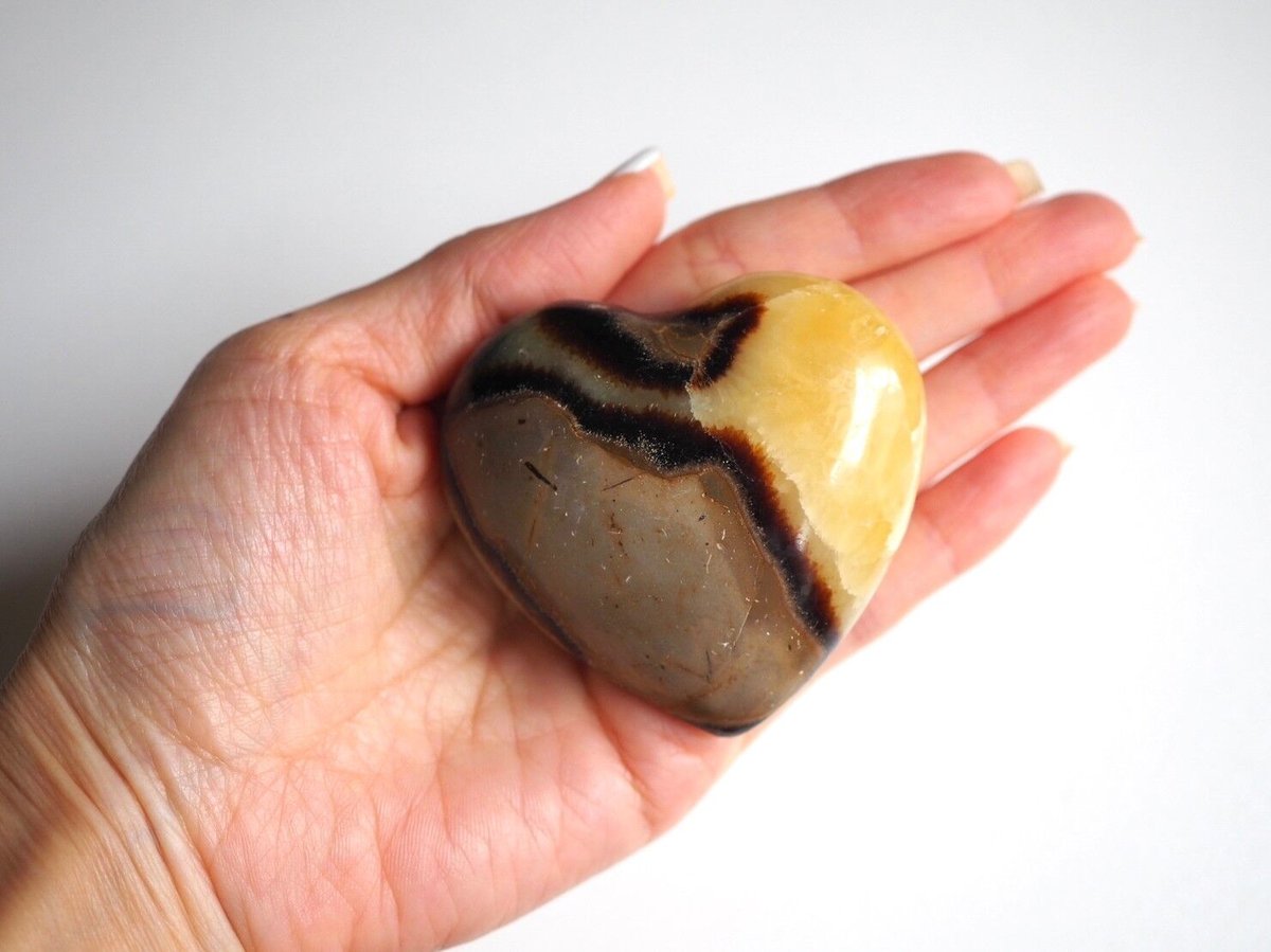 マダガスカル産　セプタリアン 竜の卵」「ドラゴンストーン」様々な物とのコミュニケーション