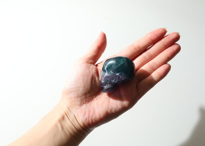 学びの師】レインボーフローライト スカル | Y.S.Y24