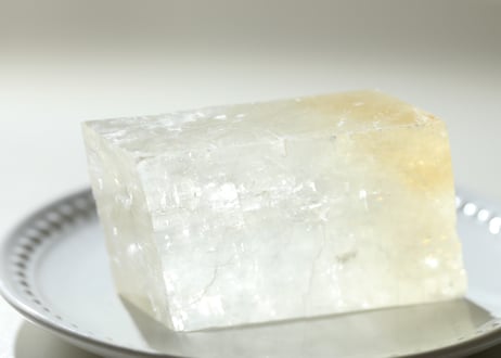 【洞察を照らす内なる太陽】虹入り ゴールデンオプティカルカルサイト