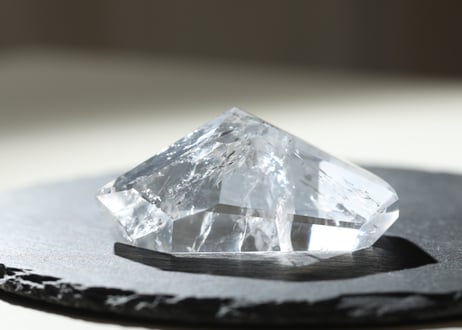【叡智の結晶】虹入り レムリアンクォーツ 磨き