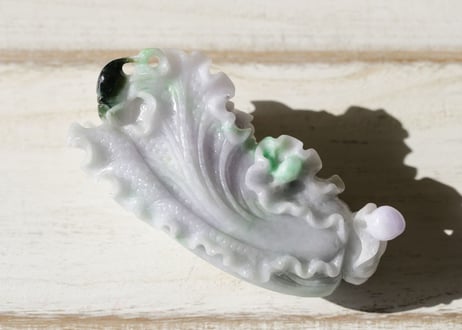 【J氣さんの氣入り】×技封入❣️【商売繁盛/人と情報が集まってくる】ミャンマー産 翡翠の白菜 台座付き【福が来る】　※イベントクーポン使用不可