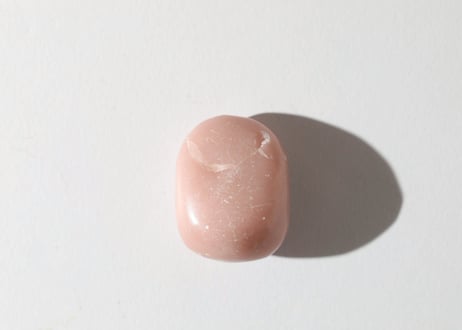 【キューピッドが宿る】ピンクオパール タンブル