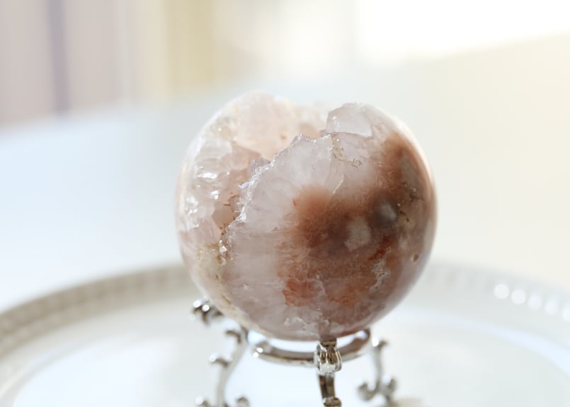 floral】ブラジル産 虹入り ピンクアメジスト スフィア シルバーの台座