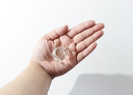 【太陽の宝石】虹入り クリアトパーズ