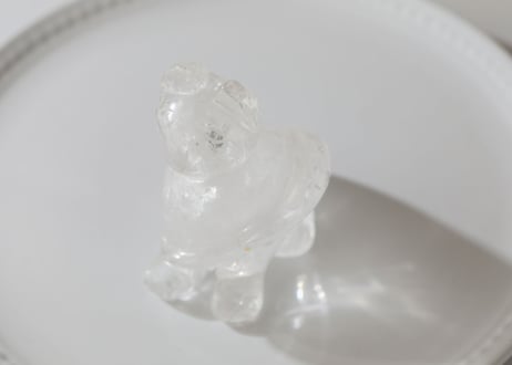 【福を招く】虹入り クリアクォーツ ねこ
