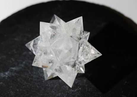 【魂からのメッセージ】ブラジル産 虹入り クリアクォーツ アステロイド
