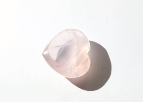 【CONNECTION つながり（必要なものすべてと繋がる） シジル封入 オリジナルカード付き❣️】＆【悟りのシッディ入り】虹入り ローズクォーツ ハート ※イベントクーポン使用不可
