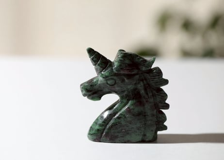 【CHAOSCLEARING カオス解消（自分を超えて成長する）シジル封入 オリジナルカード付き❣️】ルビーインゾイサイト ユニコーン ※イベントクーポン使用不可