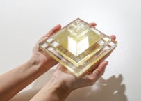 【数量限定で再販！】蔵王権現様の御魂入り！六角形金粉入り高波動ピラミッド※イベントクーポン使用不可