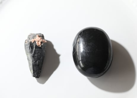 【守り神】ブラックトルマリン 握り石＆モリオン 原石の結界セットB