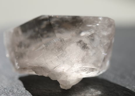 【ガネーシャが住む石】ガネッシュヒマール産水晶 ポイント
