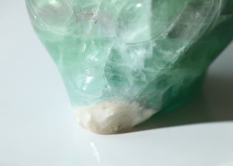 技封入❣️【金龍、金運の器が広がる/青龍が宿り、仕事運・魅力UP、人間関係の運が良くなる】 虹入り フローライト エイリアン ※イベントクーポン使用不可
