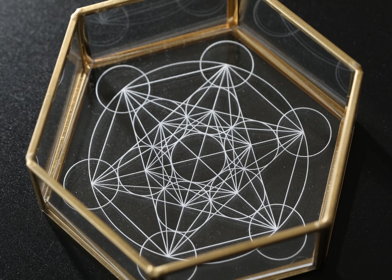 良いカルマの種】六角形真鍮ガラスケース＆六角形メタトロンキューブ