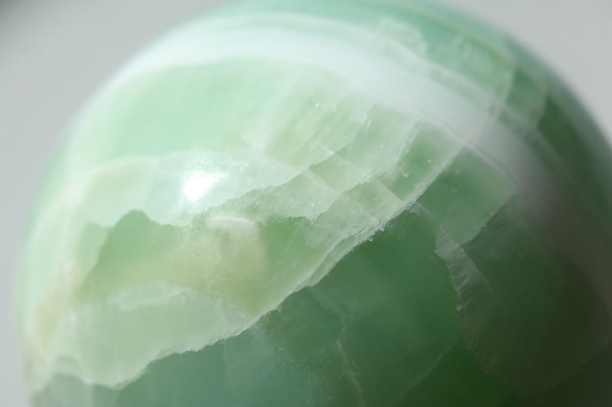 天然石ピスタチオカルサイトのユニコーン　置物　ご購入前に在庫確認必要D.357 エナジー】ピスタチオカルサイト スフィア | Y.S.Y24