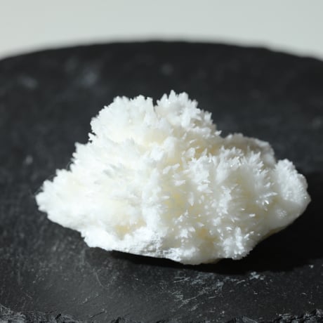 ホワイトアラゴナイトスフィア♡♡No.2554 ホワイトアラゴナイト | STORES