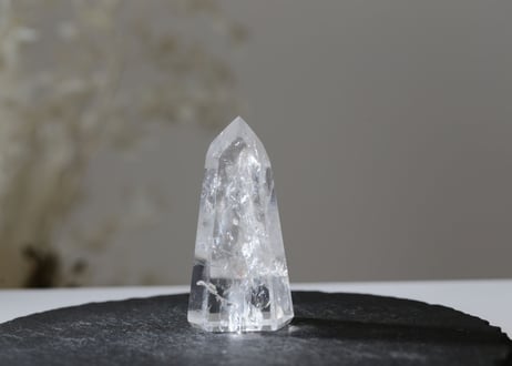 【奇跡を運ぶ】虹入り レムリアンクォーツ 磨き