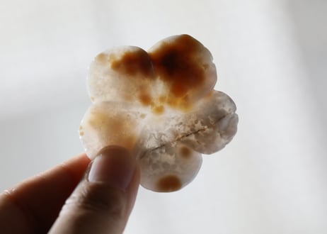 【慈悲の光で包む】チェリーブロッサムアゲート 花