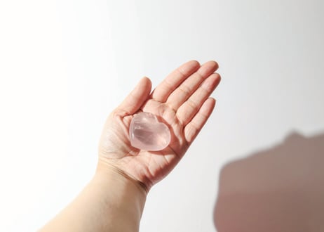 【CONNECTION つながり（必要なものすべてと繋がる） シジル封入 オリジナルカード付き❣️】＆【悟りのシッディ入り】虹入り ローズクォーツ ハート ※イベントクーポン使用不可