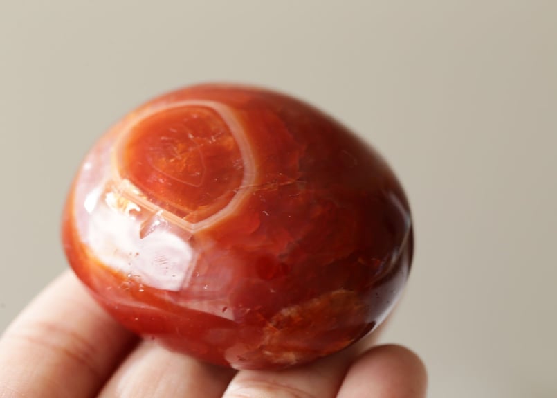 元気になる魔法】レッドカーネリアン 握り石 | Y.S.Y24