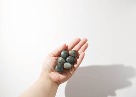 【クオリティが高まる】ブラッドストーン タンブル（6個セット）