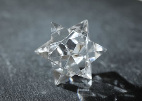 【聖なる守護者】ラクタの箱入り ガネッシュヒマール産 水晶 アステロイド