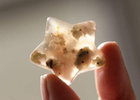 【鉱物の不思議】ブルーチェリーブロッサムアゲート 星と月