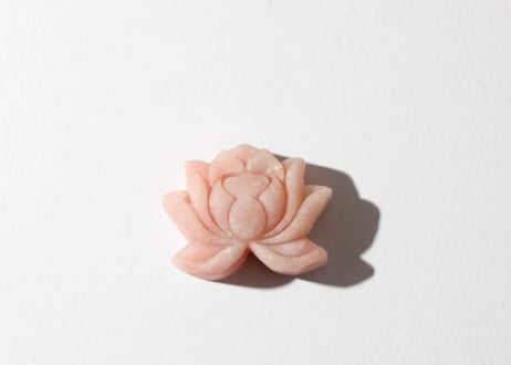 【悟りのシッディ入り】ピンクオパールの蓮の花