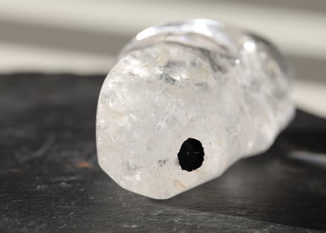 【静かさに燃える】虹入り クリアクォーツ ファイヤーフォルム