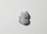 【伝統的な温もり】ビルマ産 ラベンダー翡翠 きつね