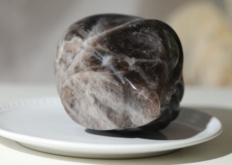 【惑星からの使者】ブラックムーンストーンとラブラドライトの宇宙人