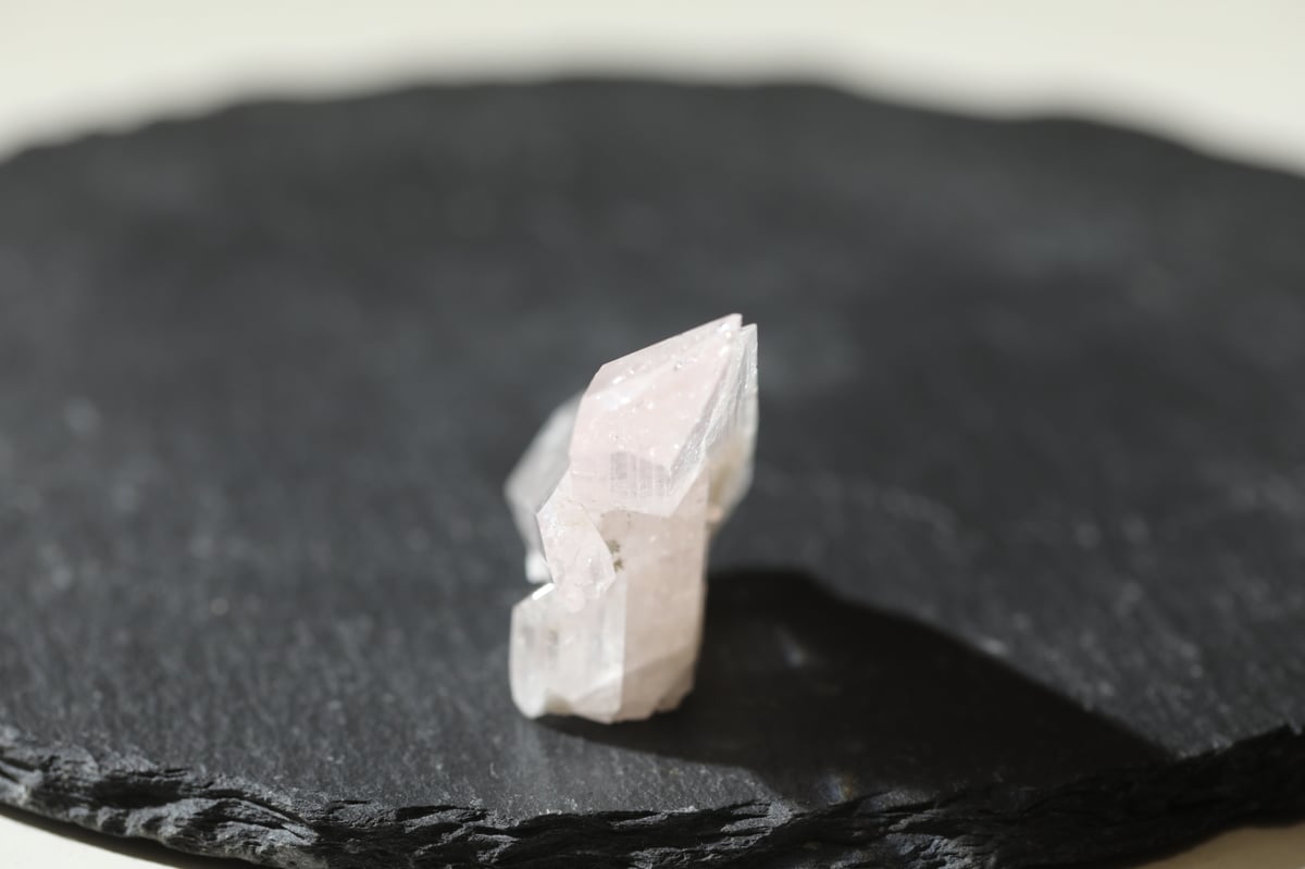 妖精の夢】虹入り ピンクダンビュライト | Y.S.Y24