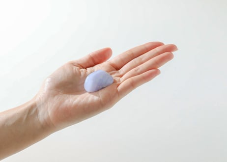 【内なるささやき】ブルーレースアゲート タンブル