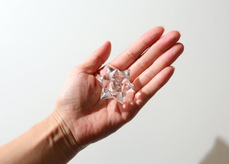 【聖なる守護者】ラクタの箱入り ガネッシュヒマール産 水晶 アステロイド