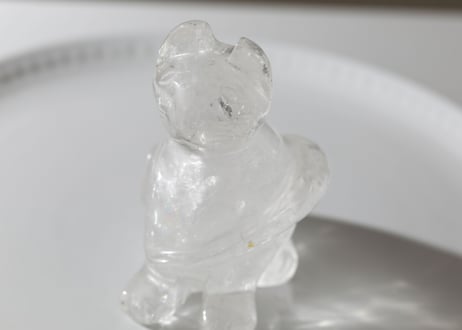 【福を招く】虹入り クリアクォーツ ねこ