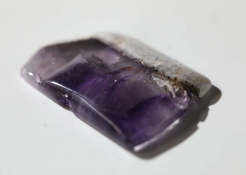 最終値下げ珍しいカット入り トラピッチェアメジストピアスチャーム 最終値下げ珍しいカット入り トラピッチェアメジストピアスチャーム