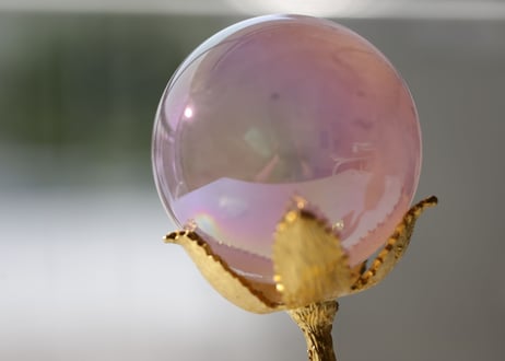 【みつめて】エンジェルオーラ ローズクォーツ スフィア 金のスフィア台付き