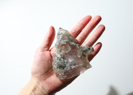 技封入❣️【風水を整える/人間関係円満】ルチル＆クローライト入り ガネッシュヒマール産水晶 【秘められた魔法】※イベントクーポン使用不可