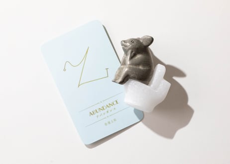【ABUNDANCE アバンダンス（金運上昇）シジル封入 オリジナルカード付き❣️】パイライトの考えるぶたとホワイト翡翠のトイレ ※イベントクーポン使用不可